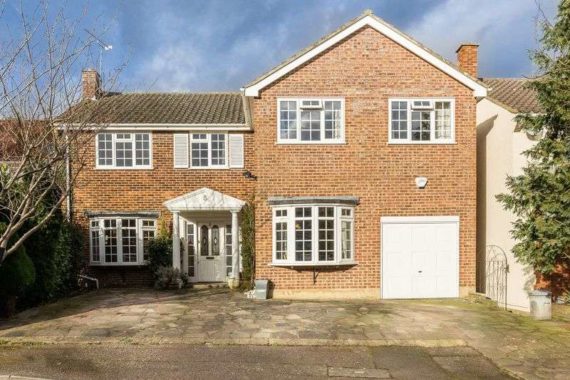 5&nbsp;Bedroom&nbsp;Detached